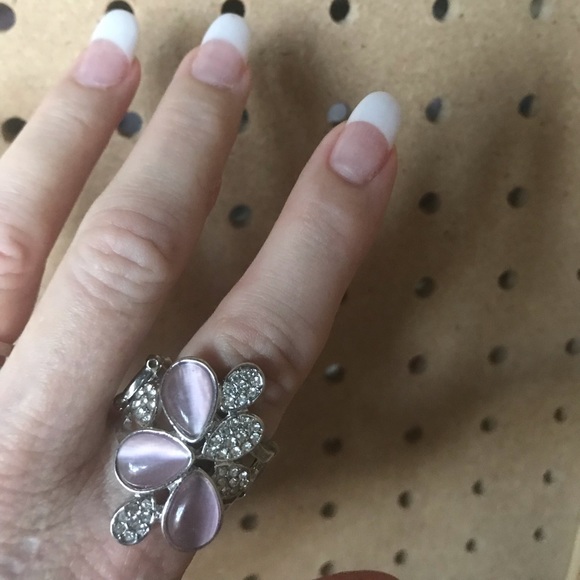Pink & rhinestone ring in floral design